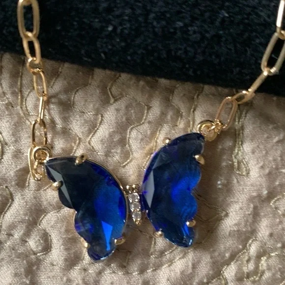 🦋 NEW Butterfly necklace Dark Royal blue purple - Picture 3 of 8